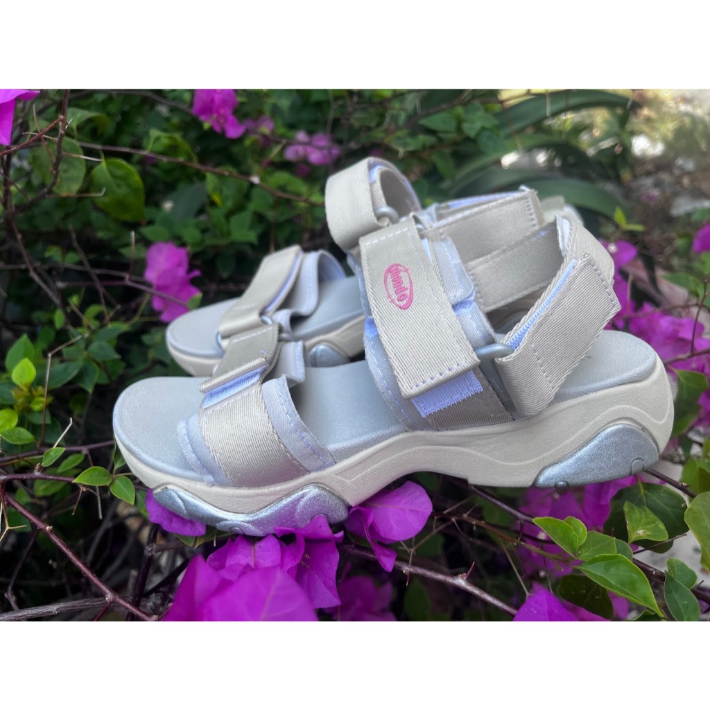 Ảnh Sandal Shondo nữ Girly quai thun màu xám be GIM2520 3
