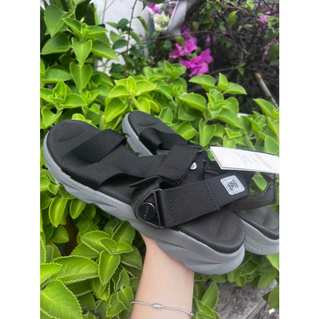 Ảnh Giày Sandal Nam Nữ F6S Thoải Mái, Nhẹ Êm Xoay Shondo XÁM ĐEN F6S1212 3