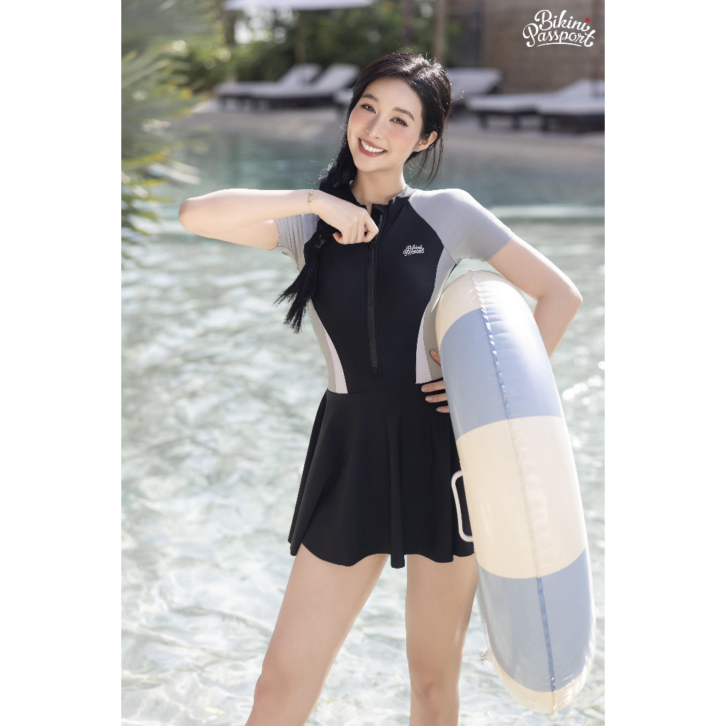 Ảnh Đồ bơi Nữ BIKINI PASSPORT một mảnh tay ngắn dạng váy có khóa & logo - màu Đen - BS1008_BL 4