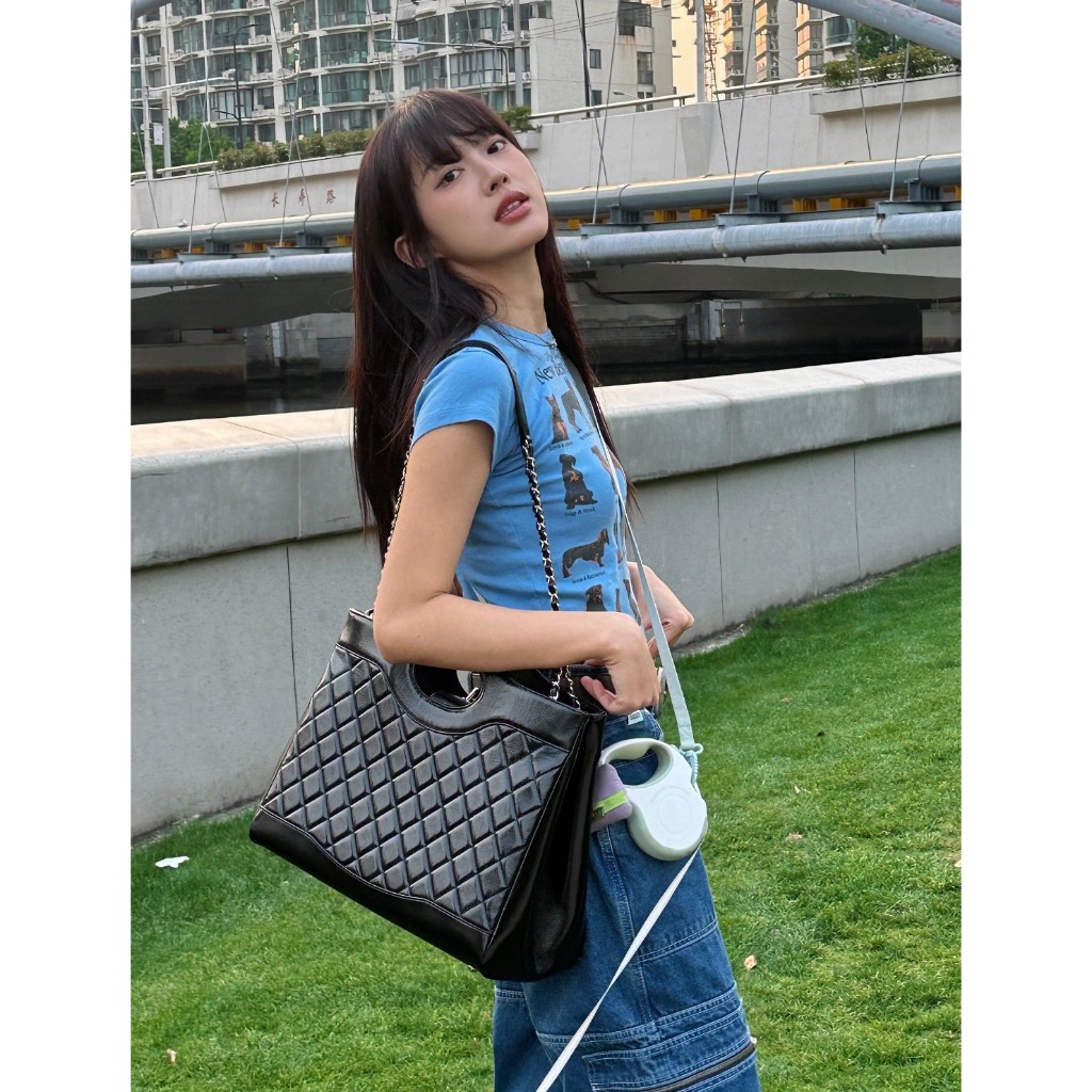 (sẵn) Áo thun baby tee màu xanh biển hoạ tiết những chú cún khỉ chất co giãn ABBT029 - Tiktik