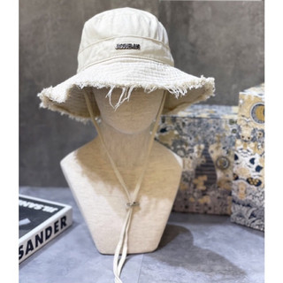 Mũ Jacquemus siêu hot về sẵn