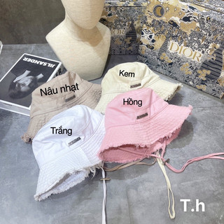 Mũ Jacquemus siêu hot về sẵn