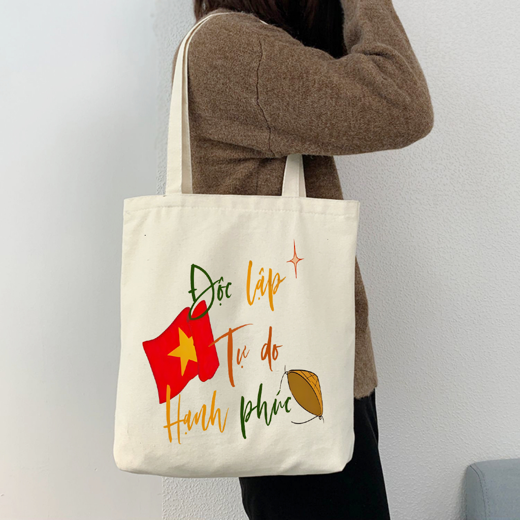 Túi Tote canvas TÔI YÊU TỔ QUỐC VỆT NAM túi vải đeo vai có khóa kéo phong cách thời trang đựng đồ đi học - chơi tota082