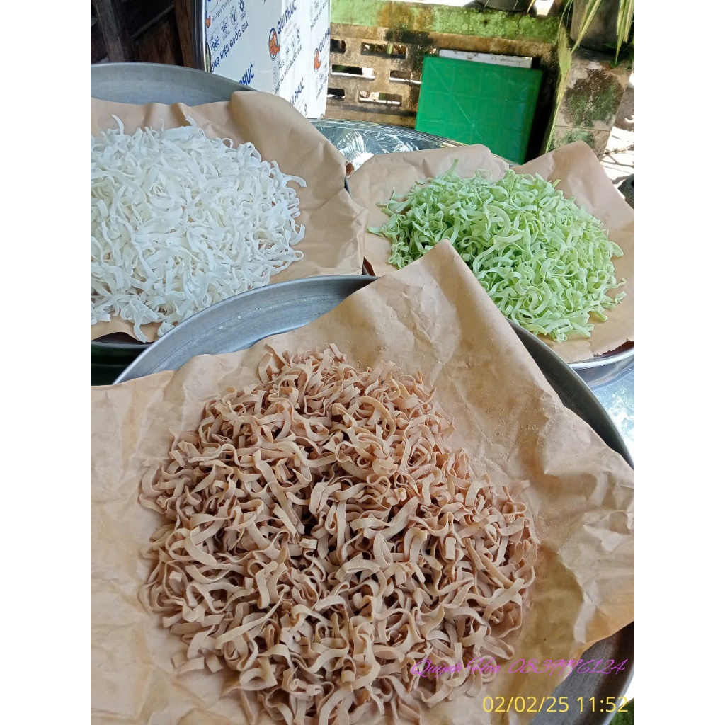 Mứt dừa bánh tẻ sợi bào mỏng( Giao Màu Ngẫu Nhiên)