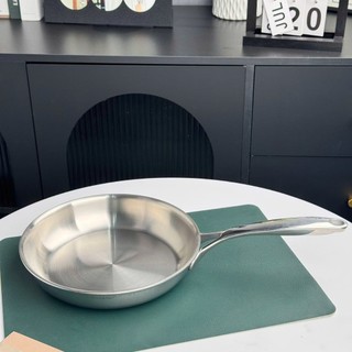 Chảo cạn Chockmen [857] 3 lớp nguyên khối inox 18/10 24cm, sáng bóng, dày đẹp