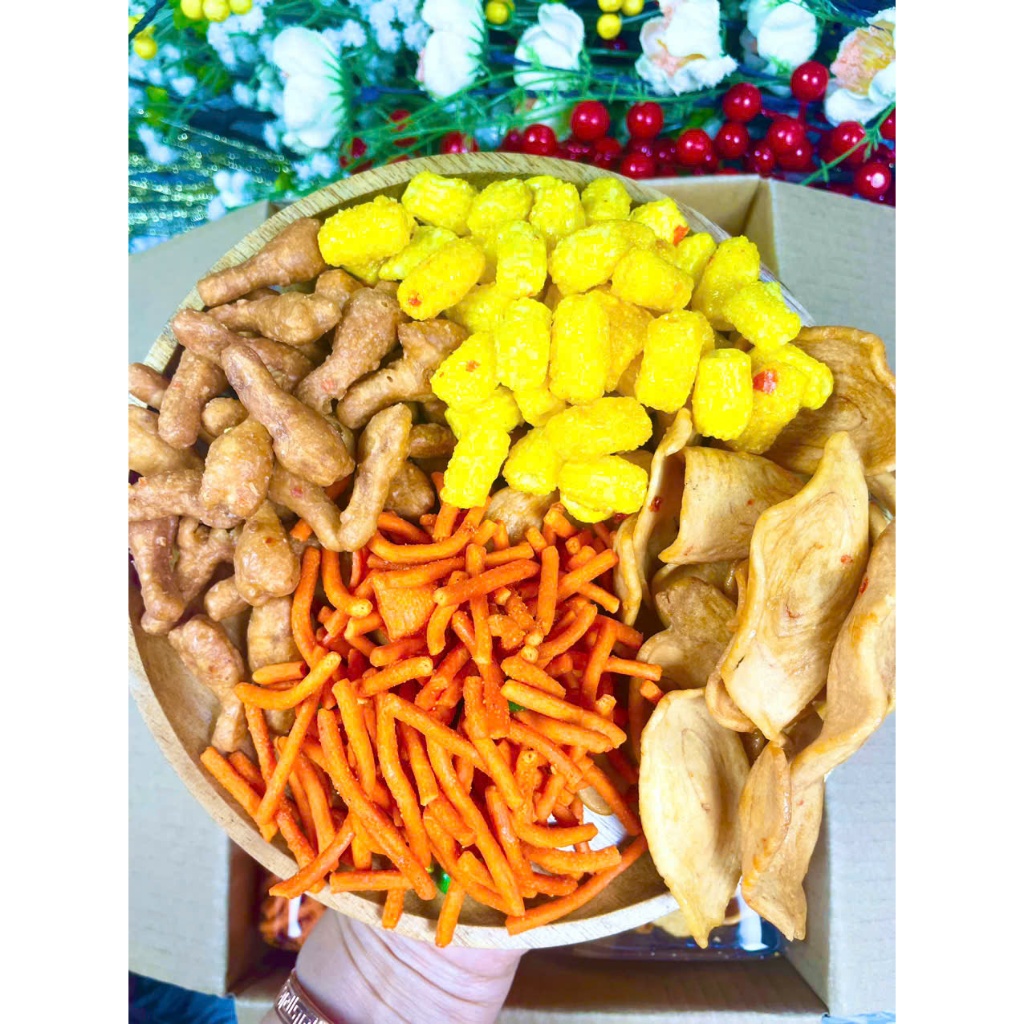 Combo snack ăn vặt 4 Vị -  [Bimbim Que + Nui Chiên Bơ + Snack Đùi Gà Bơ Cay + Tai Heo Mắm] - Phú Quý Food