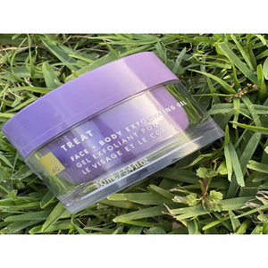 EWC TREAT Gel tẩy tế bào chết cho mặt và cơ thể cho làn da mịn màng