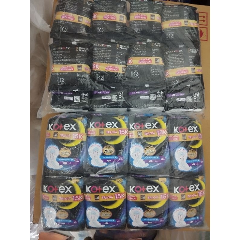 Lốc 8 gói Kotex Siêu Ban Đêm 28cm 4 miếng/gói
