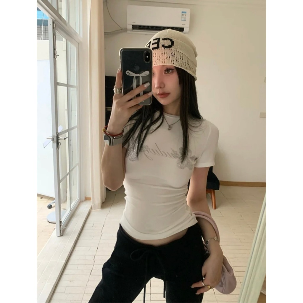 (SẴN) Áo thun babytee trắng đen cổ tròn hoạ tiết chân cún đính đá ABBT027 - Tiktik