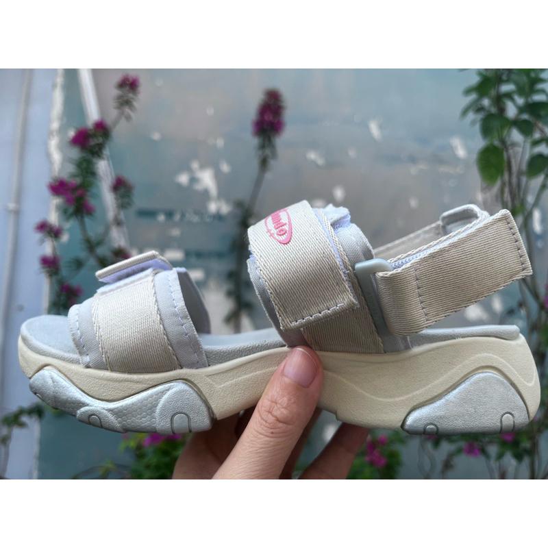 Ảnh Sandal Shondo nữ Girly quai thun màu xám be GIM2520 2