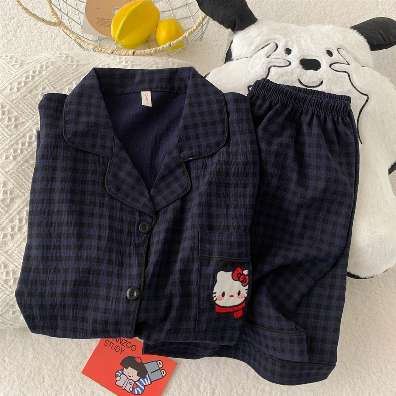 TN kitty xanh đậm