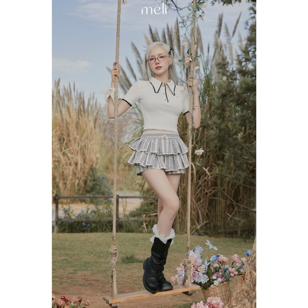 Callie Top + Cara Skirt (Áo top cổ đức, bổ nẹp cổ, đính 3 khuy kim loại ...