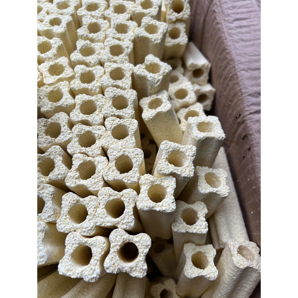 Sứ thanh mai lọc nước cỡ nhỏ,nhập khẩu TQ kích thước 9.5x2.5x2.5cm,sứ lọc hồ cá cao cấp.