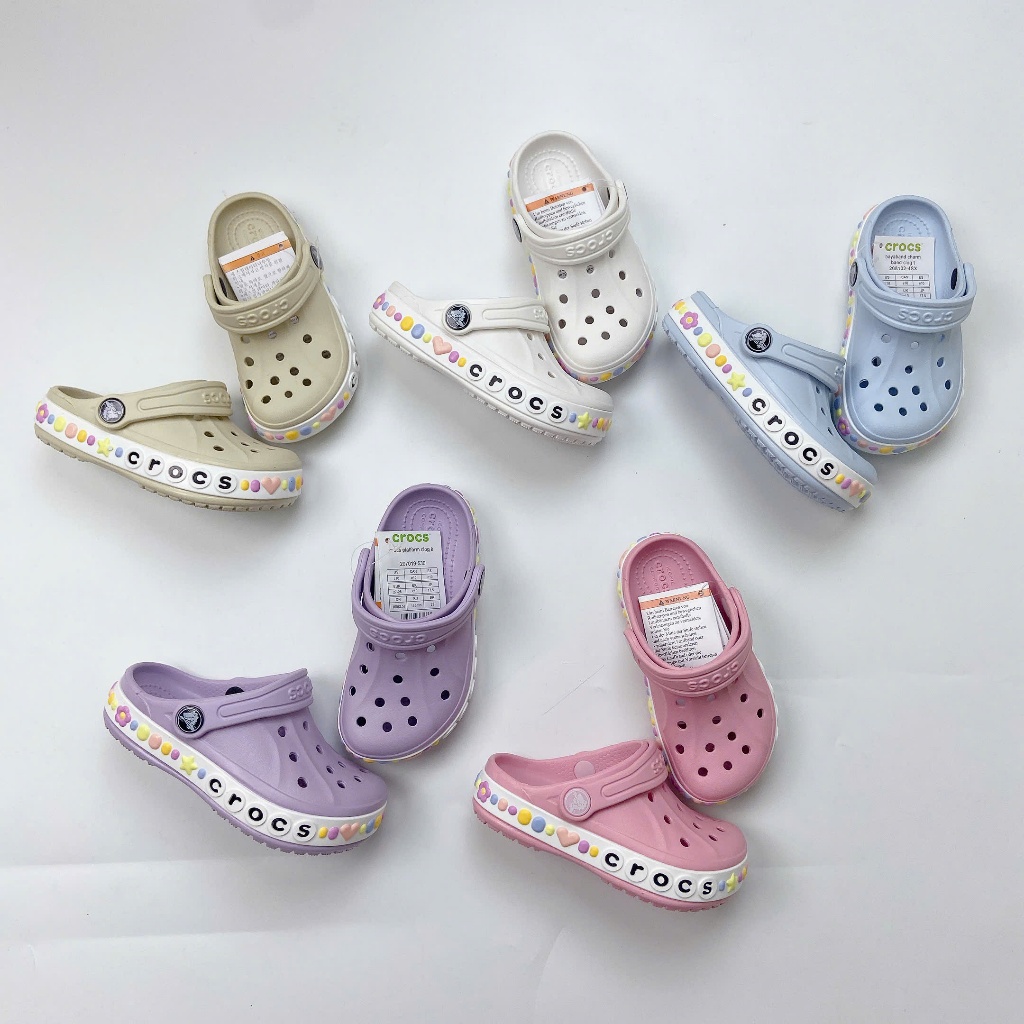 Giày crocs trẻ em , sục crocs màu trơn viền họa tiết xuất dư tặng kèm 8 ...