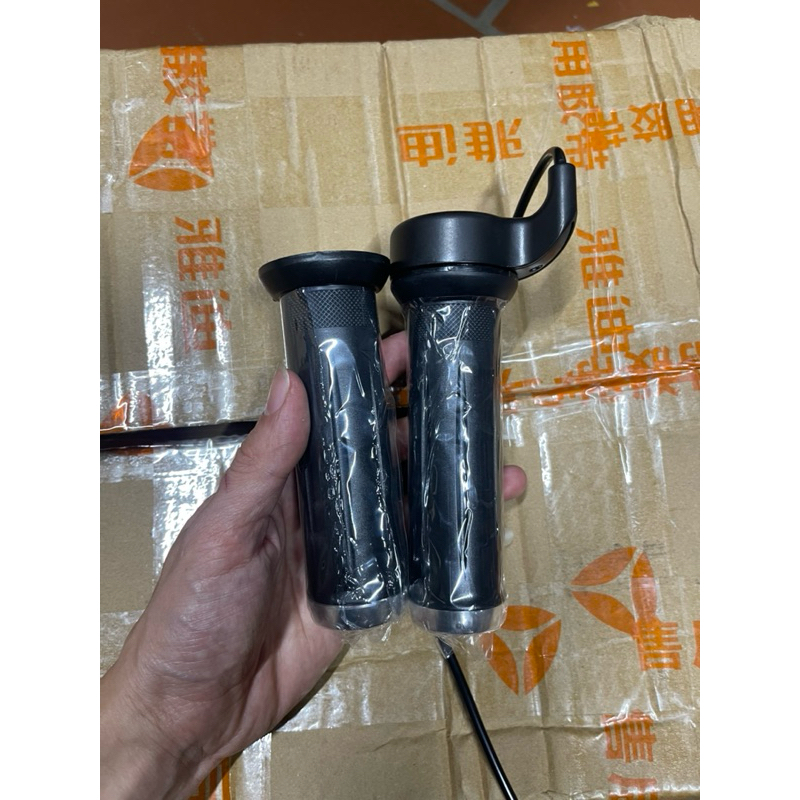 tay ga điện x5 hàng chuẩn chính hãng lắp mọi dòng xe điện (giá 1 cặp)