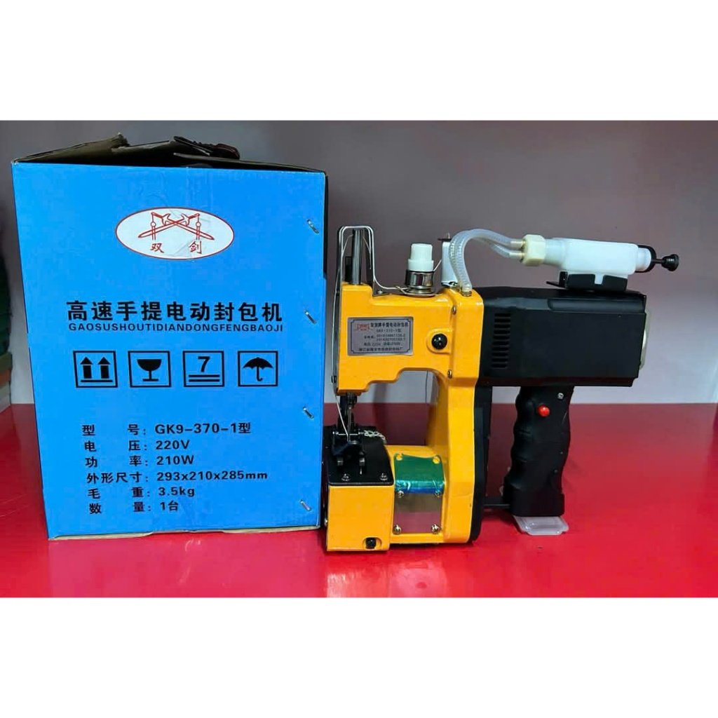 Máy Khâu Bao GK9-370 Chính Hãng – Công Suất Lớn 210W, Cắm Điện, Tặng Vỉ Kim & 1 Cuộn Chỉ Phụ Kiện