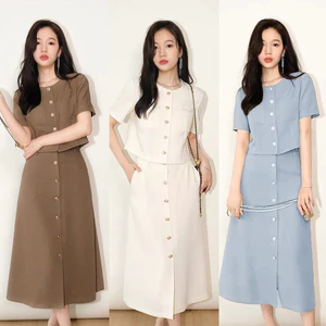 Set bộ áo crotop phối chân váy midi dáng dài A2357