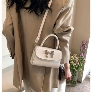 Túi mini nữ túi cầm tay đeo chéo dáng đẹp hoạ tiết nơ bạc đi chơi đi tiệc siêu dễ thương nq013