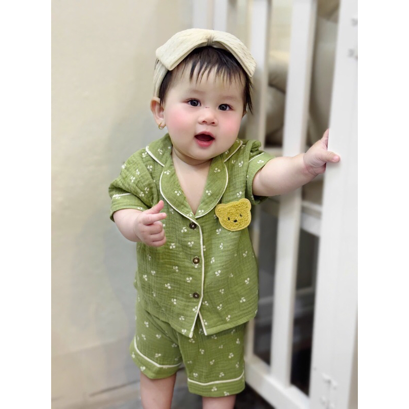 Bộ Pijama cộc tay bé trai bé gái đính gấu, đồ ngủ sơ sinh vải xô Muslin thoáng mát Tiệm Nhà Bơ size 5-15kg
