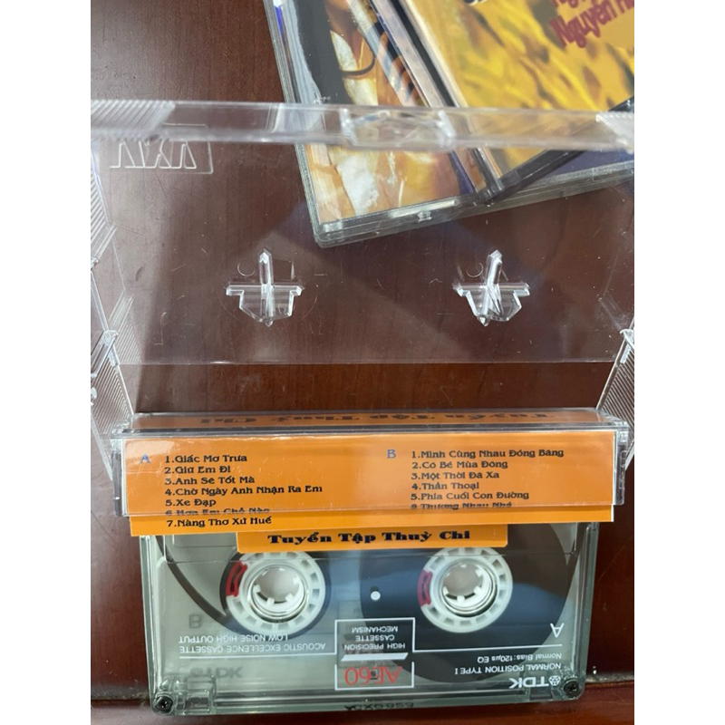 Băng Cassette Thuỳ Chi