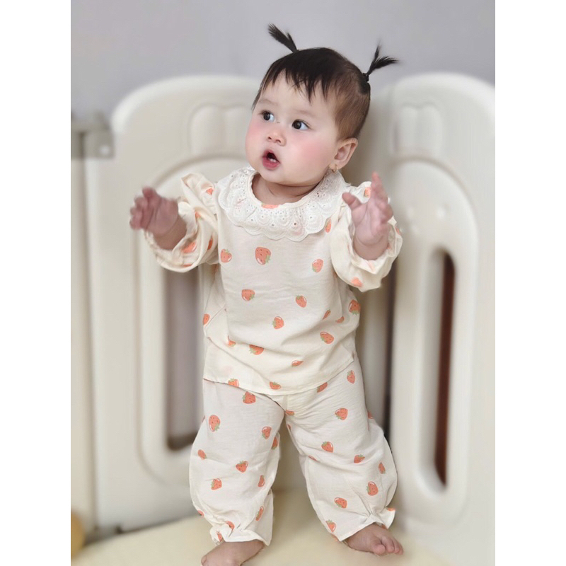 Bộ Dài Tay Thu Đông Cổ Tròn Phối Ren Điệu Đà Cho Bé Gái
