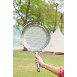 Chảo Chiên Xào Tổ Ong Liền Đáy Dùng Được Tất Cả Bếp, Chảo Vân Kim Cương Oyatton