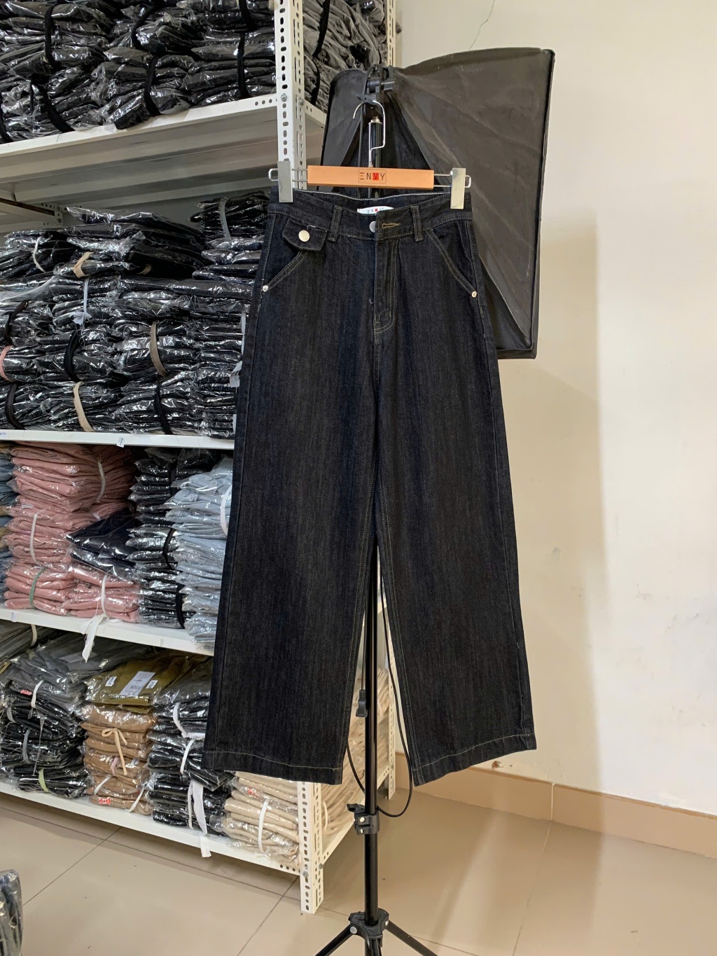 Ảnh Quần Jean Ống Suông Nữ Eo Cao Màu Hottrend ENVY J169 4