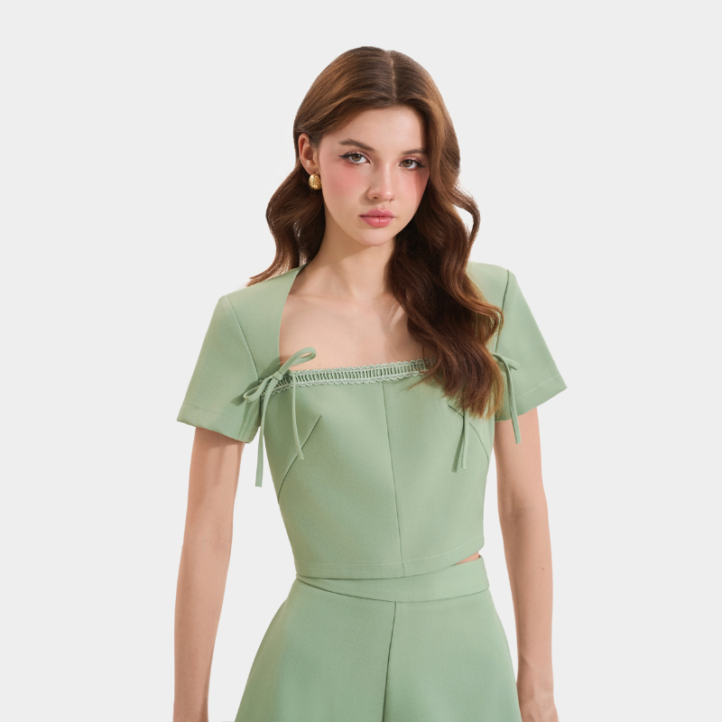 Ảnh Áo Croptop Kiểu Nữ MARC FASHION Tay Ngắn Cổ Vuông Đính 2 Nơ - FASH021125 3