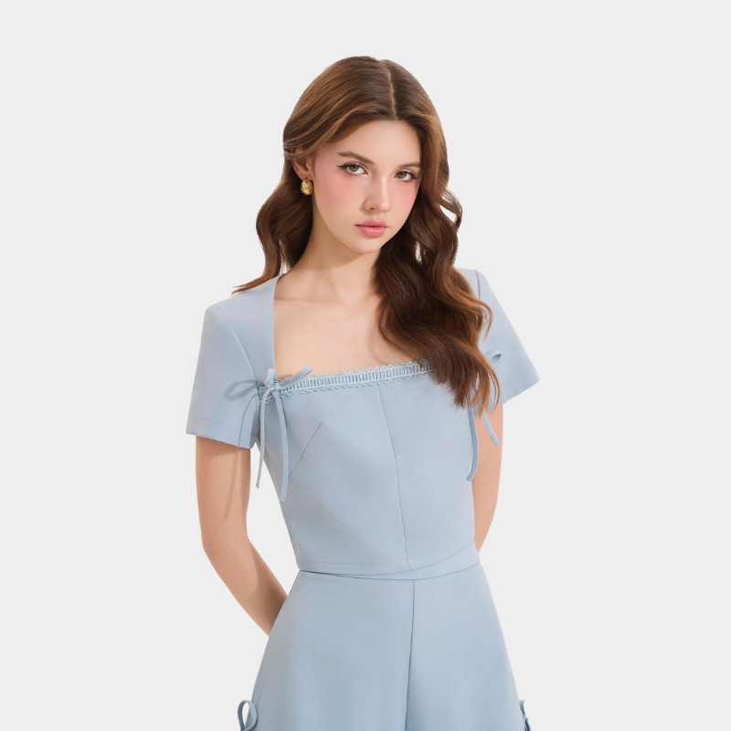 Ảnh Áo Croptop Kiểu Nữ MARC FASHION Tay Ngắn Cổ Vuông Đính 2 Nơ - FASH021125 1