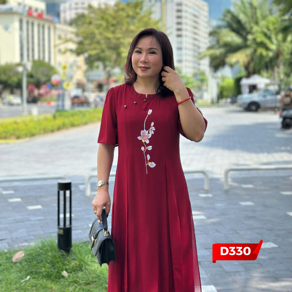 Ảnh Váy Đầm Trung Niên, Đầm Cho Mẹ Đi Tiệc Chất Voan 2 Lớp Thêu Hoa Cao Cấp | Thời Trang MAI THY U50 1