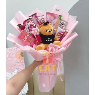 Bó hoa bánh kẹo kèm gấu tốt nghiệp, quà tặng độc đáo cho lễ tốt nghiệp