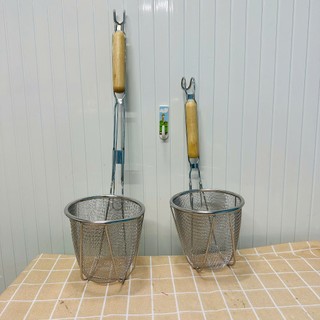 Vợt sóc trụng hủ tiếu INOX XỊN sáng bóng CÁN GỖ loại lớn cao cấp Vạn Lợi - Hùng Home