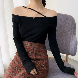 Áo Dài tay Trễ Vai RANSHI Thiết Kế Dây Ngang Vai Ôm Body Tôn Dáng Kiểu Basic Dễ Phối Đồ Chất Thun Gân Dày Dặn - RA259