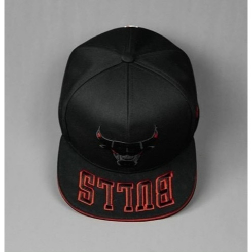 Nón hiphop, mũ snapback Bulls chỉ đỏ phối vải kaki form chuẩn thời trang đường phố