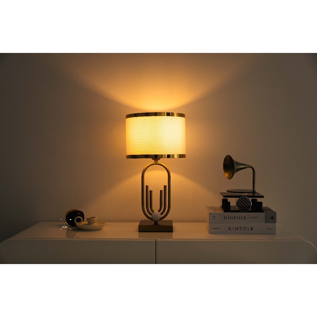 Đèn Ngủ Để Bàn Decor Không Gian Phòng Ngủ Phong Cách Thiết kế Vintage