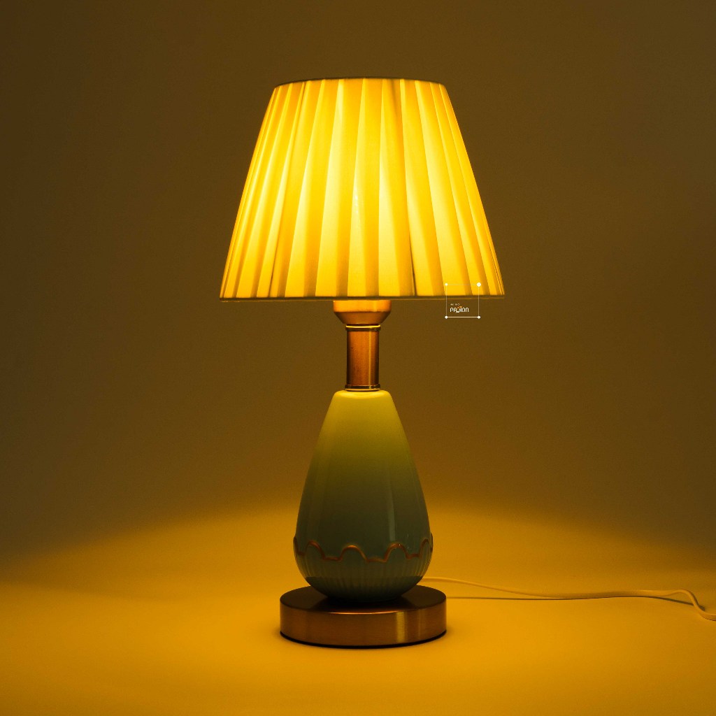 Đèn Ngủ Để Bàn Decor Không Gian Phòng Ngủ Phong Cách Thiết kế Vintage