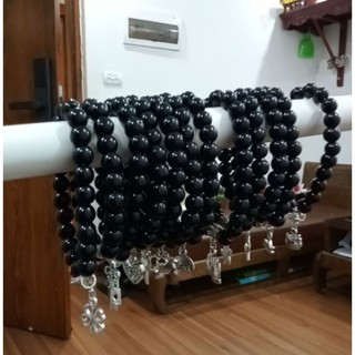 Vòng đá thủy tinh đen 8mm đính charm giả bạc, vàng