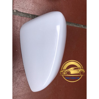 Gáo gương mazda 3 đời 2017 - 2018 bản facelift màu trắng như hình.
