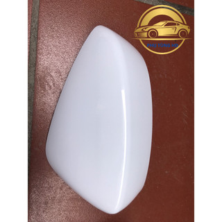 Gáo gương mazda 3 đời 2017 - 2018 bản facelift màu trắng như hình.