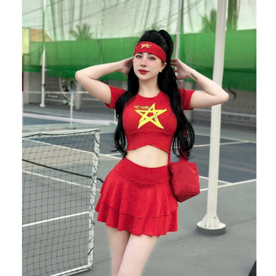 Áo đỏ sao vàng croptop vạt chéo chất siêu đẹp, sẵn sll đội nhóm