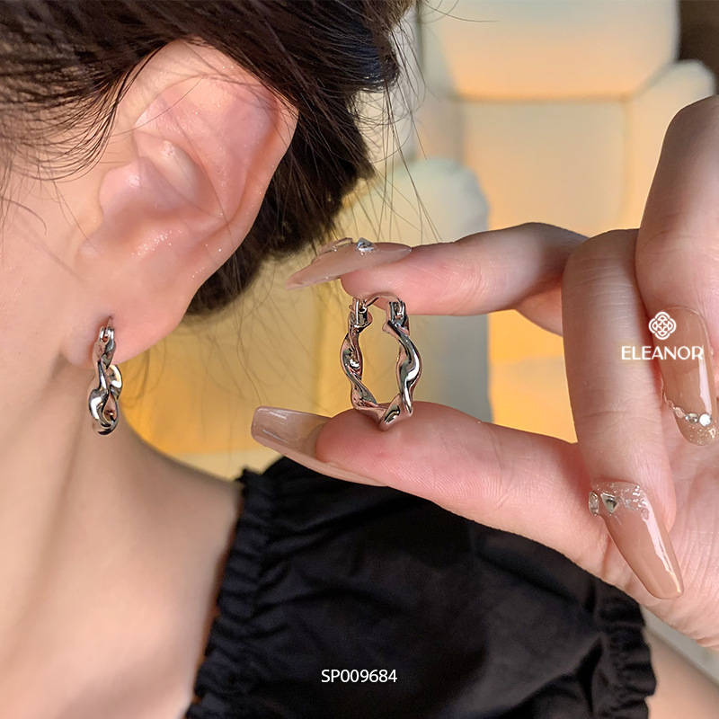 Bông tai nữ chuôi bạc 925 Eleanor Accessories xoắn trơn basic phụ kiện trang sức khuyên tai 9684