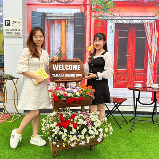 Kệ cây cảnh welcome trang trí sân vườn quán cafe, homstay, trang trí cửa hàng phong cách vintage cổ điển