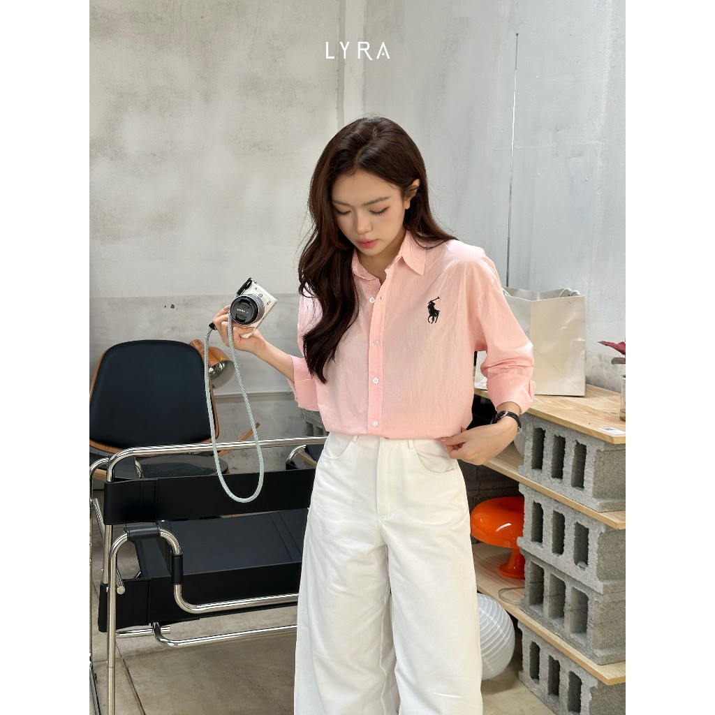 Ảnh LYRA - Áo sơ mi nữ form rộng dài tay thêu ngựa, chất thô Hàn cao cấp, kiểu dáng trendy hiện đại LWNSM010 3