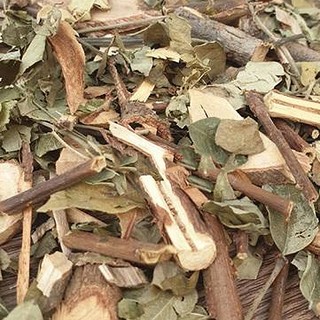 Cây Phèn Đen Khô Lá Ngọc Hỗ Trợ Thanh Lọc Cơ Thể Gói 500g