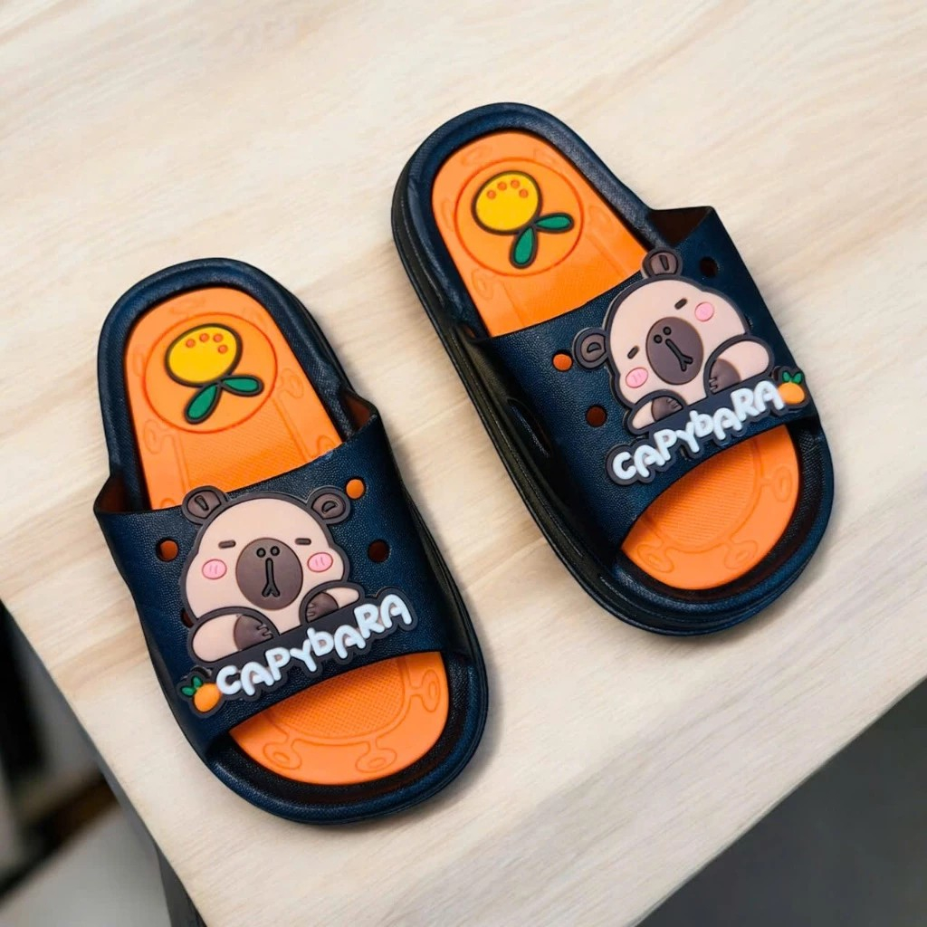 Dép bánh mì 2 màu thời trang siêu mềm cho bé trai hình capybara dễ thương êm chân