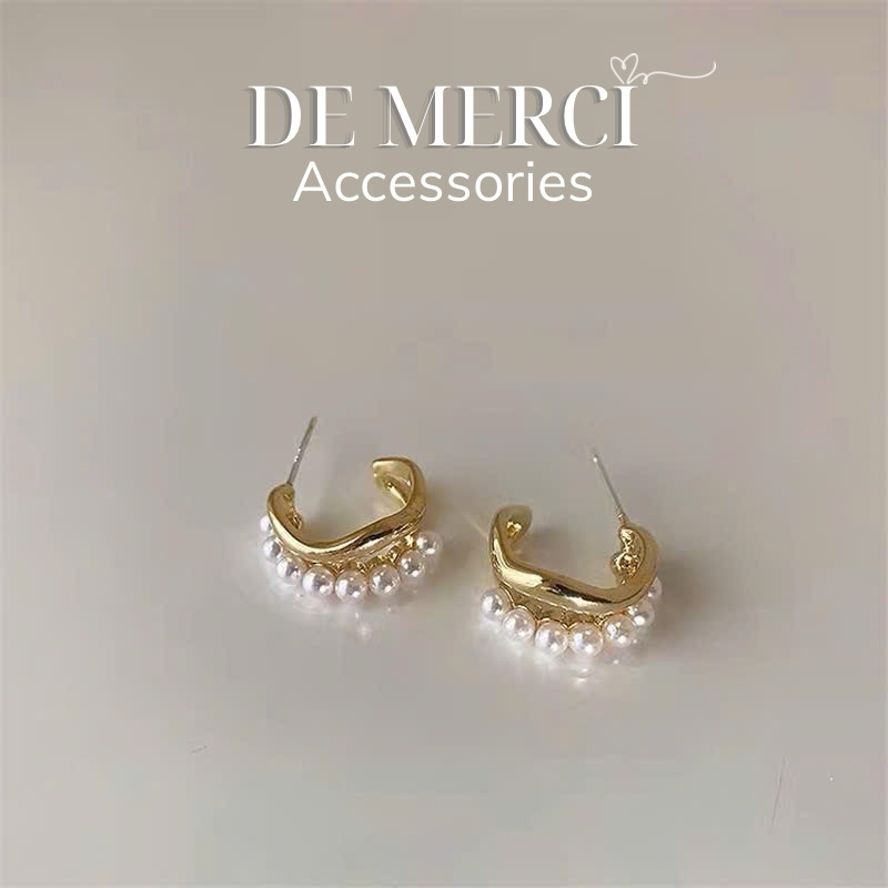 Khuyên Tai De Merci Accessories chữ C đính chuỗi ngọc trai nhân tạo