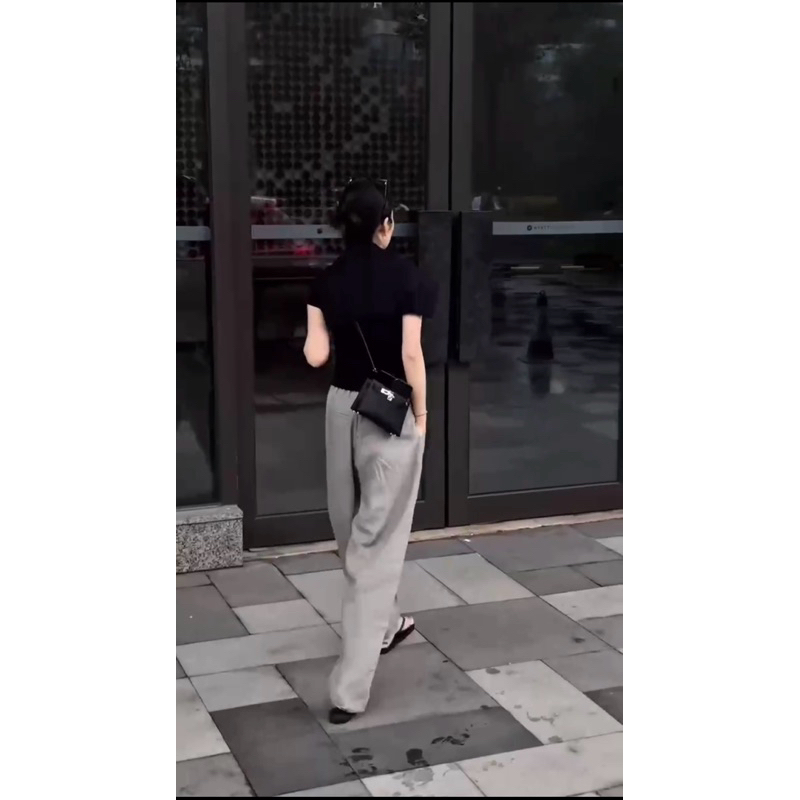 Set quần suông nữ rút dây túi trước mix áo thun đen cotton cao cấp đứng fom phong cách đường phố New Hot 2025
