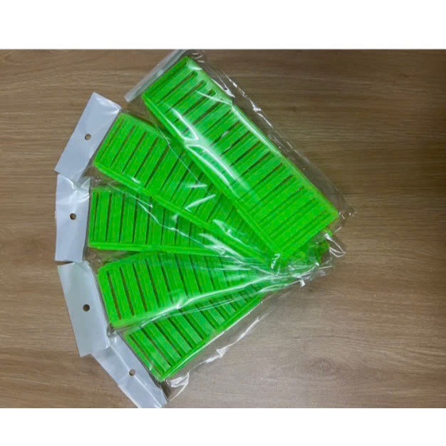 kẹp bấm phồng , bấm xù tóc . 1 vỉ 3 cái