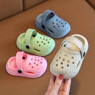 Dép sục cho bé mẫu mới siêu xinh siêu nhẹ (form to lùi 1 size)