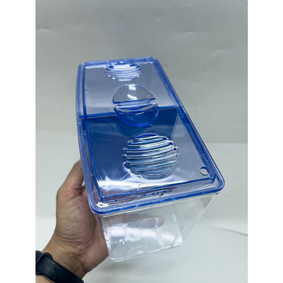 Bể Nhựa Mica 2 Ngăn Nuôi Cá Betta, Cá Cảnh Có Ngăn (18x9x13cm)